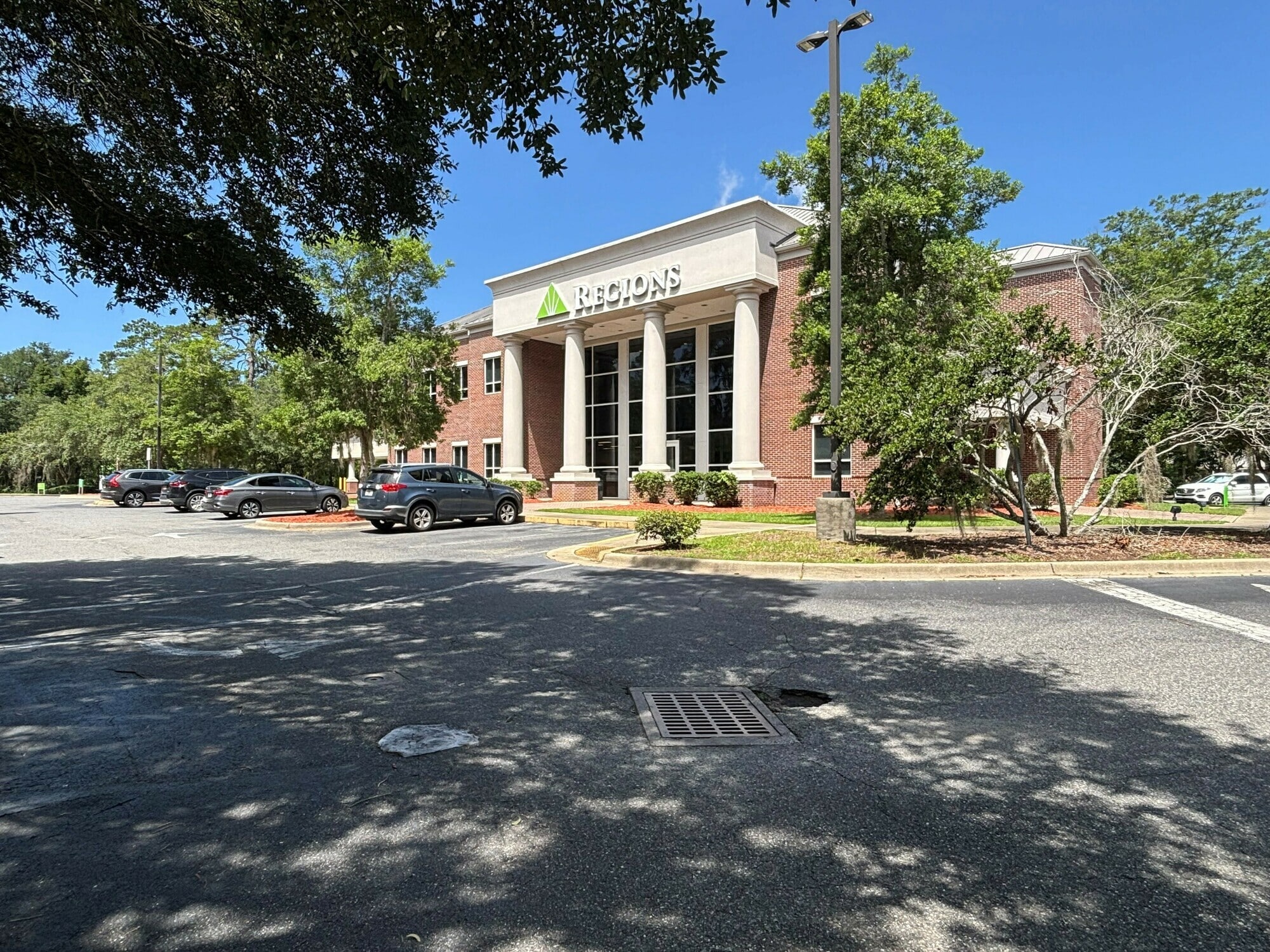 2000 Capital Cir NE, Tallahassee, FL for lease Interior Photo- Image 1 of 15