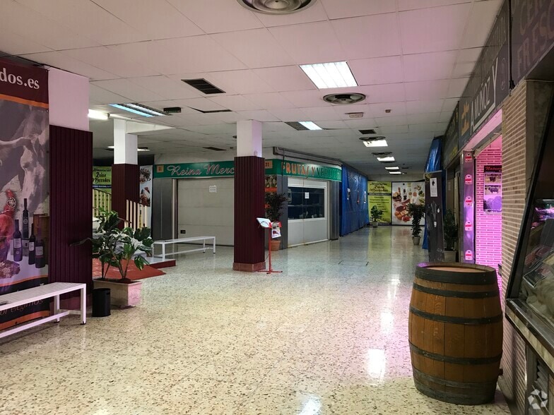 Galería de Alimentación Reina Mercedes, Pozuelo de Alarcón, Madrid for sale - Building Photo - Image 2 of 5