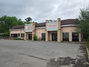 218-220 Boul Labelle, Rosemère, QC à louer Photo intérieure- Image 1 de 11