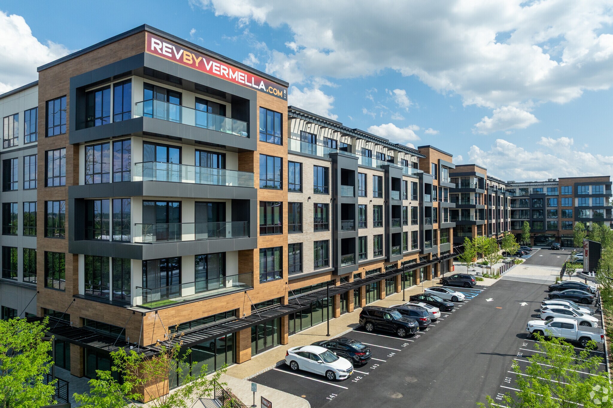 630 Washington Ave, Belleville, NJ à louer Photo principale- Image 1 de 3