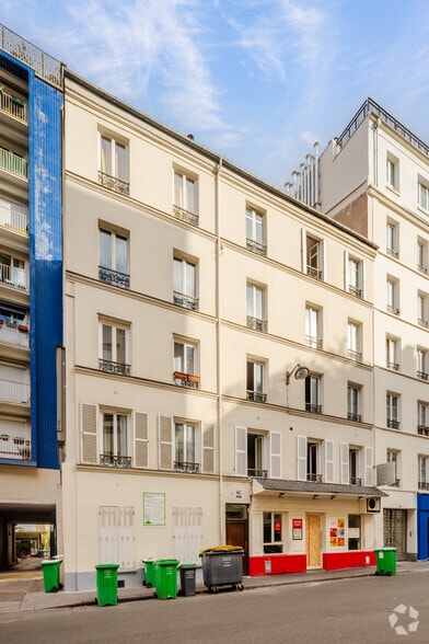 Retail in Paris for lease - Primary Photo - Image 1 of 1