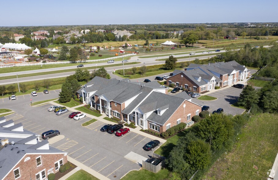 33 W Higgins Rd, South Barrington, IL for sale - Aerial - Image 3 of 3