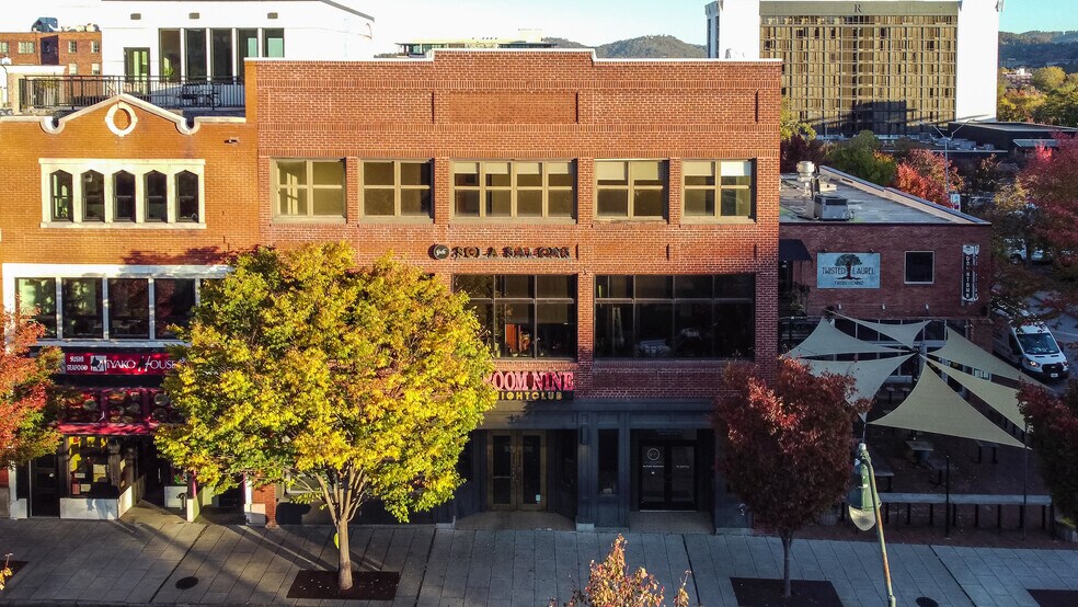 124 College St, Asheville, NC à louer - Photo du bâtiment - Image 2 de 17