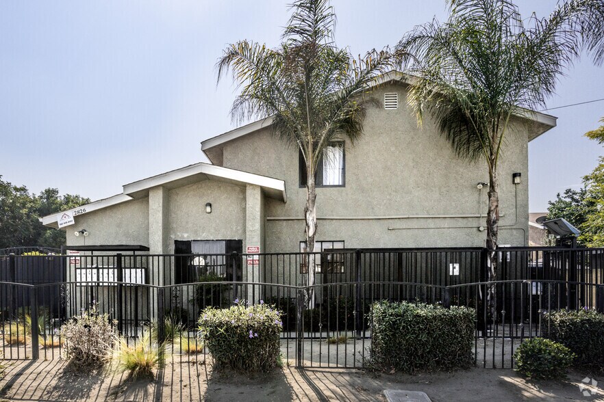 2826 Cogswell Rd, El Monte, CA à vendre - Photo du bâtiment - Image 1 de 86