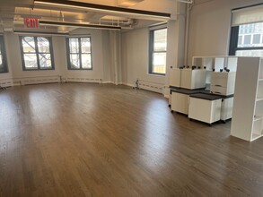 254 W 31st St, New York, NY for lease Interior Photo- Image 1 of 14