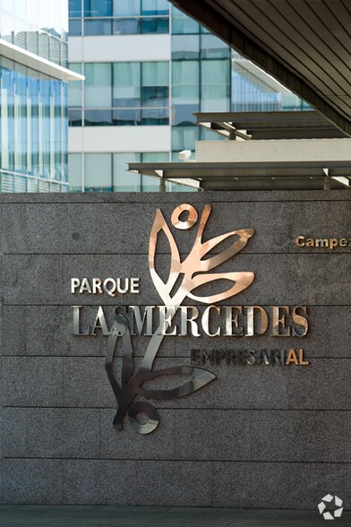 Calle de Campezo, 1, Madrid, Madrid for lease - Building Photo - Image 3 of 4