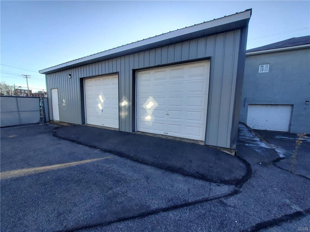 1611 Spruce St, Easton, PA for lease Building Photo- Image 1 of 16