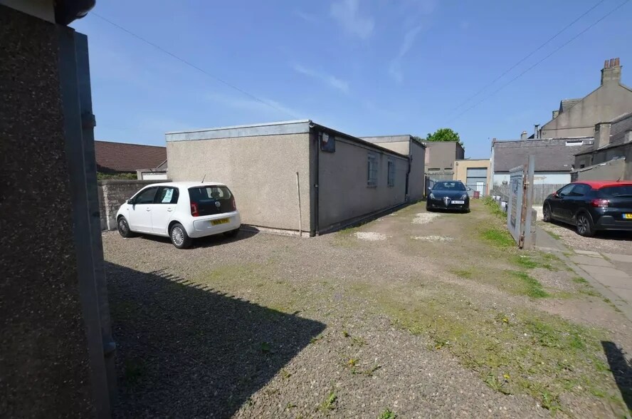 19C Greendykes Rd, Broxburn à louer - Photo du bâtiment - Image 2 de 6