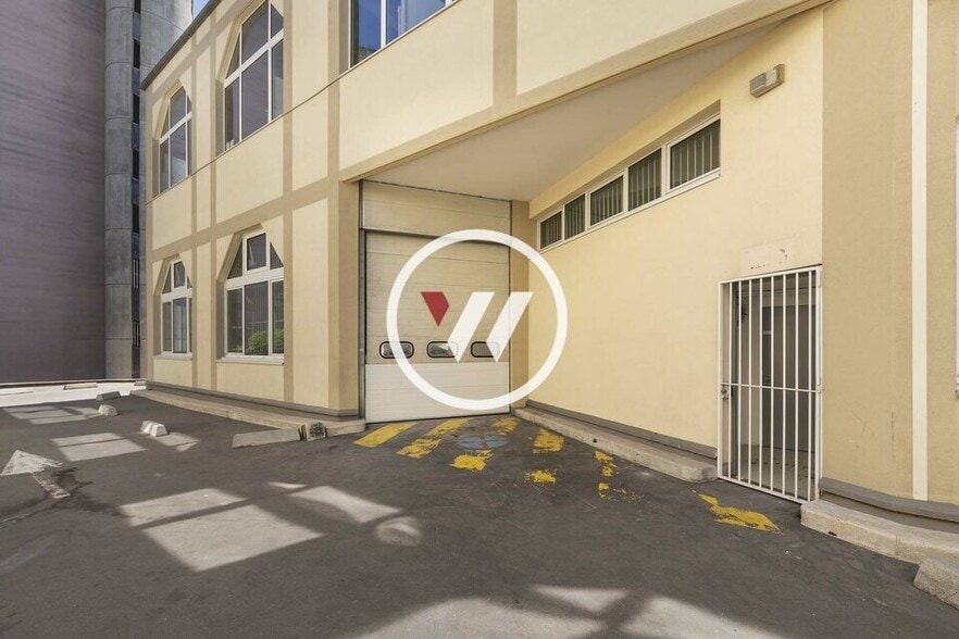 Flex in Aubervilliers for lease - Building Photo - Image 3 of 7
