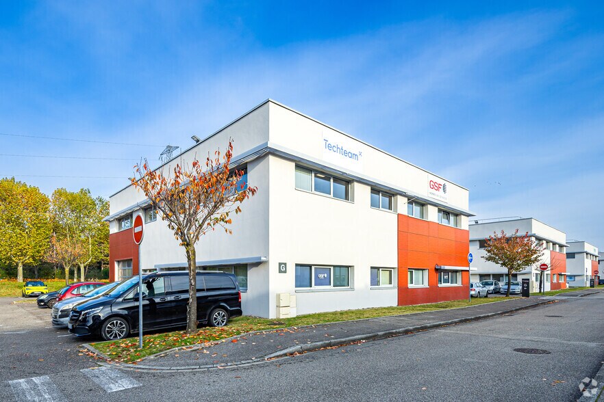 50 Rue Jean Zay, Saint-Priest for lease - Building Photo - Image 2 of 82
