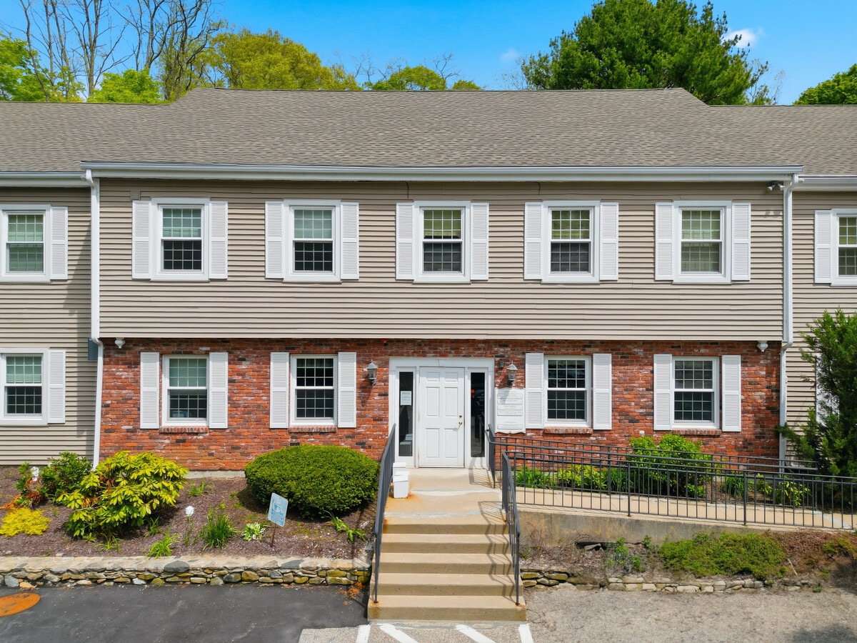 35 Saybrook Rd, Essex, CT 06426 - Unit N2 - - Interior Photo - Image 1 of 25
