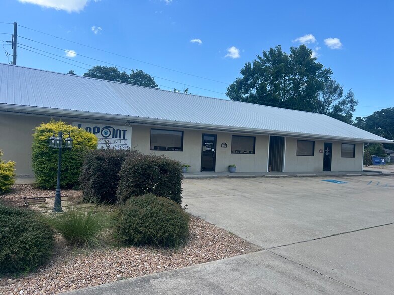 ACTON COURT PLAZA portefeuille de 3 propriétés à vendre sur LoopNet.ca - Photo du bâtiment - Image 2 de 9