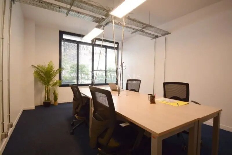 Coworking Space in Paris for lease Interior Photo- Image 1 of 6