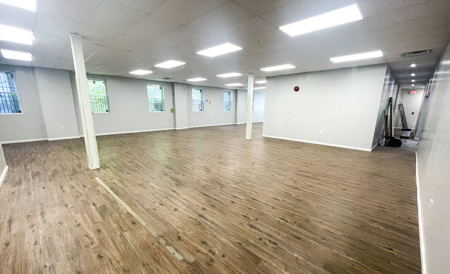 124-130 Lyons Ave, Newark, NJ for lease Interior Photo- Image 1 of 2