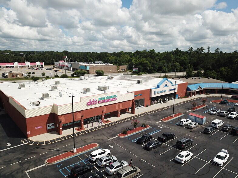 2720-2746 Decker Blvd, Columbia, SC à louer - Photo du bâtiment - Image 2 de 8