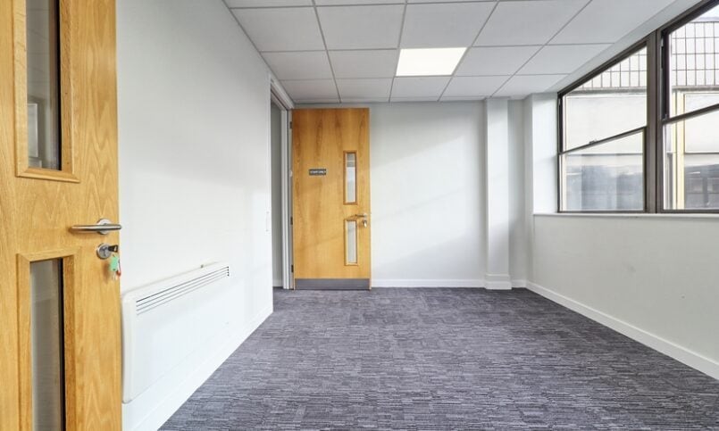 Church Walk, Basildon for lease - Interior Photo - Image 2 of 21