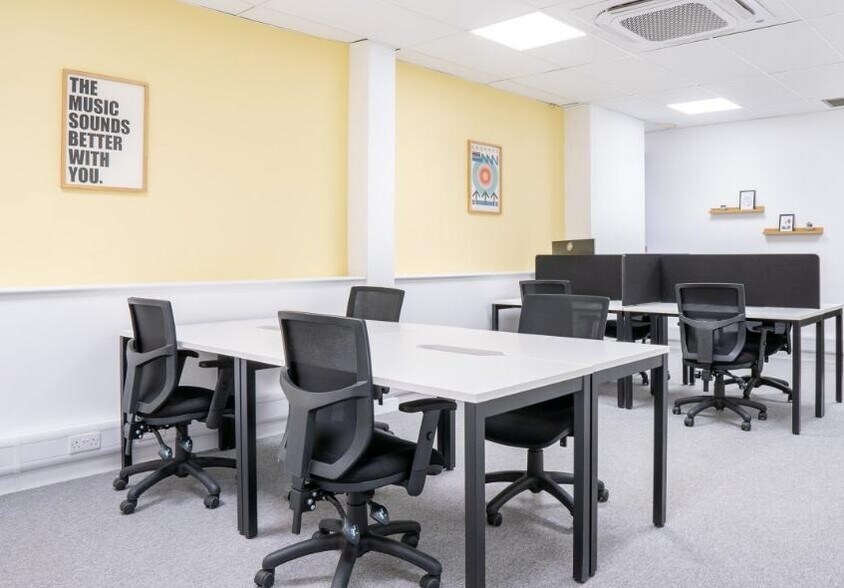 2 Coal Rd, Leeds à louer - Photo du bâtiment - Image 2 de 4