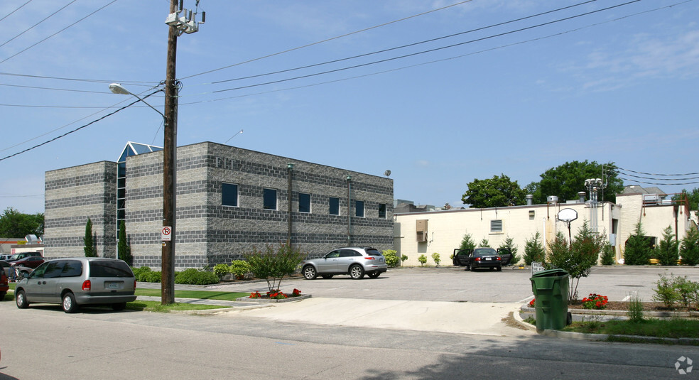 615 Claremont Ave, Norfolk, VA for lease - Building Photo - Image 3 of 3