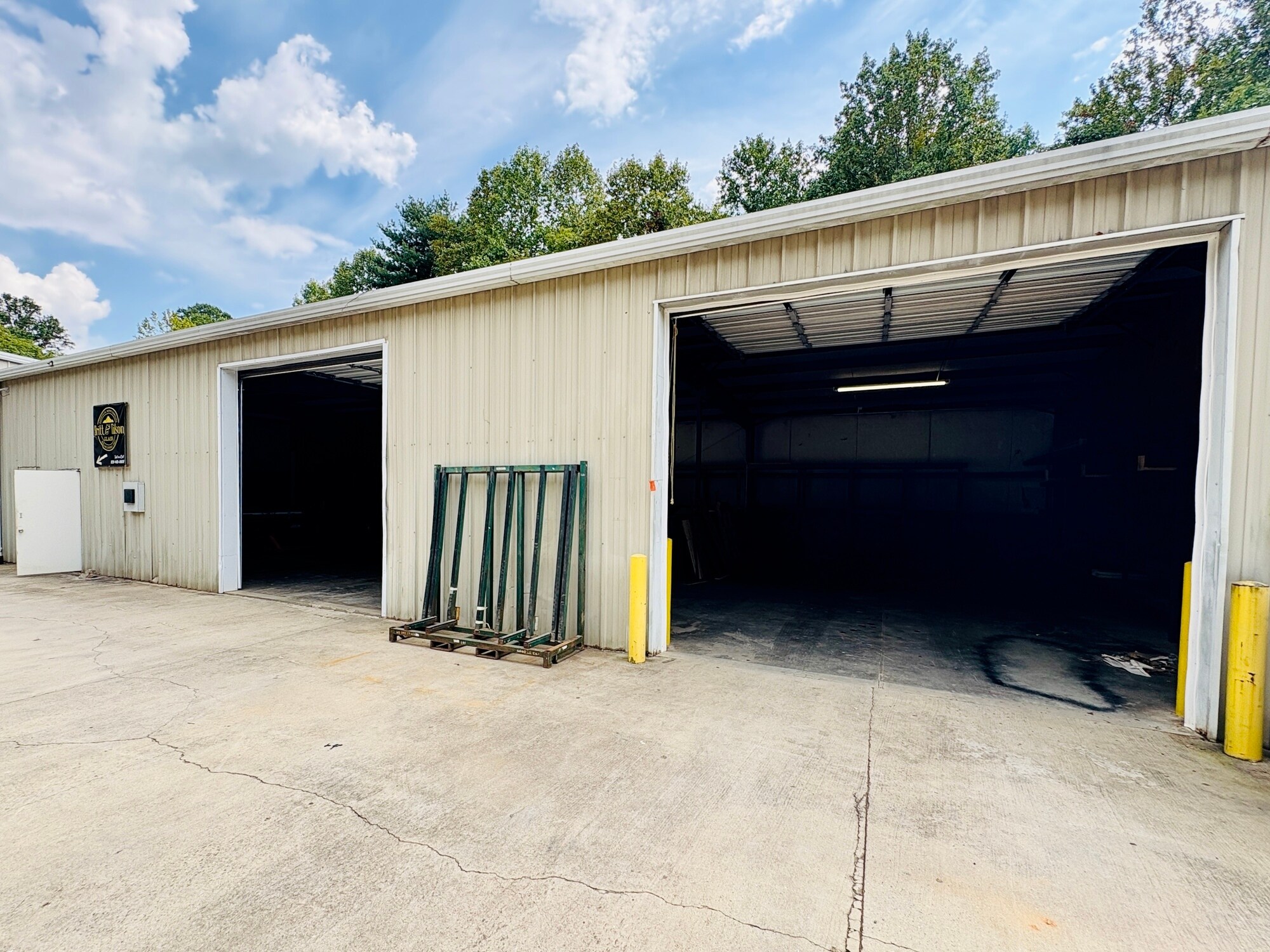 92 Crayton Rd, Asheville, NC à vendre Photo du bâtiment- Image 1 de 1