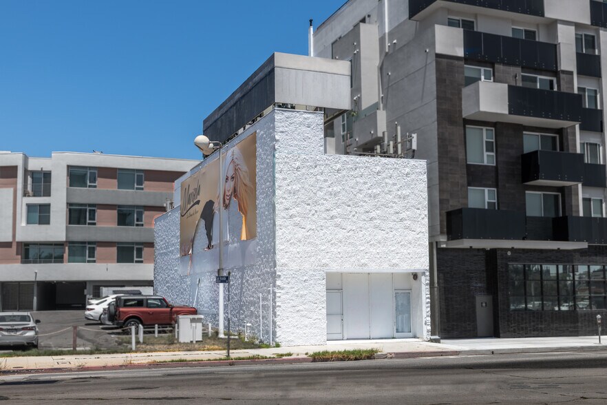 6013 W Olympic Blvd, Los Angeles, CA à louer - Photo du bâtiment - Image 2 de 16