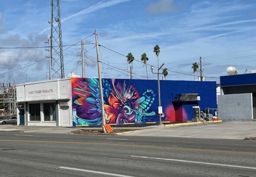 1510 1st Ave N, Saint Petersburg, FL à louer - Photo du bâtiment - Image 3 de 9