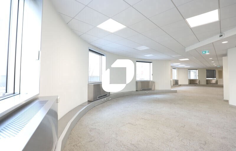 Bureau dans Lyon à vendre - Photo du bâtiment - Image 2 de 34