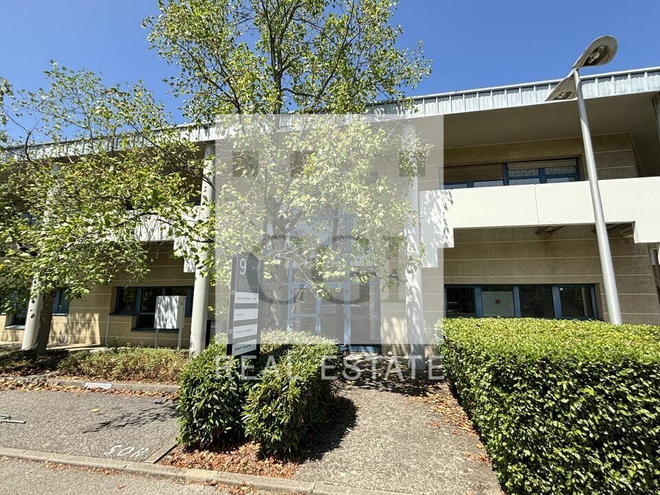 9 Allée Des Tulipiers, Bron à vendre Photo du bâtiment- Image 1 de 7