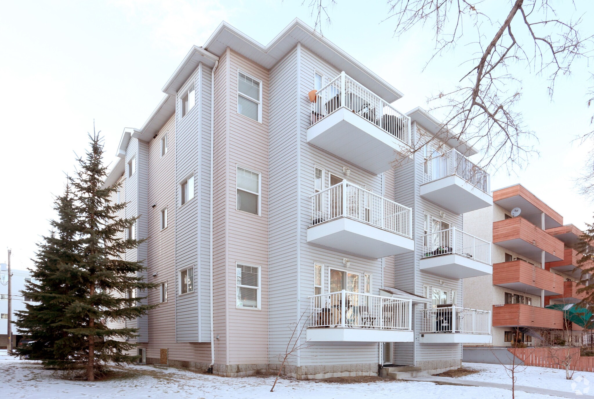 10352 92nd St NW, Edmonton, AB à vendre Photo principale- Image 1 de 1