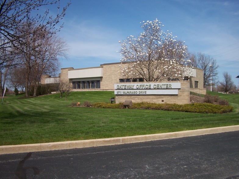 9711 Valparaiso Dr, Munster, IN for lease - Primary Photo - Image 1 of 7