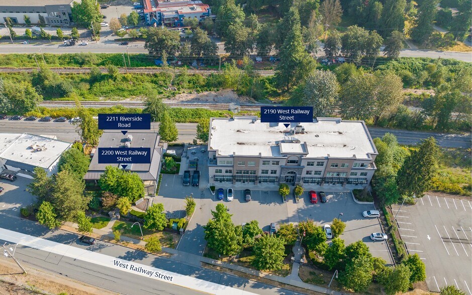 West Railway Abbotsford Portfolio portefeuille de 2 propriétés à vendre sur LoopNet.ca - Photo du bâtiment - Image 2 de 5