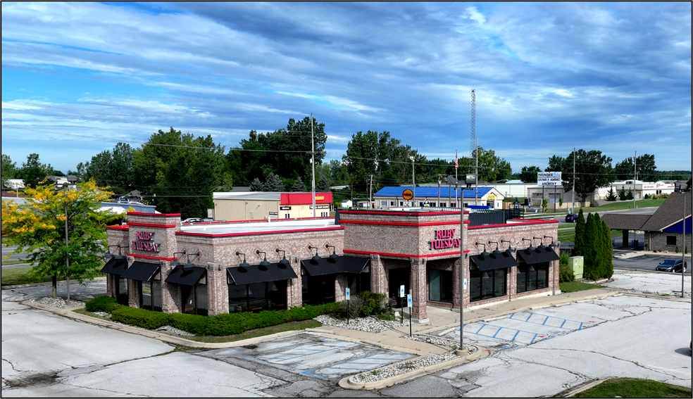 2304 N Wayne St, Angola, IN for lease - Building Photo - Image 1 of 9