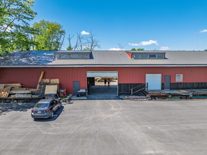240-316 E Union St portefeuille de 2 propriétés à vendre sur LoopNet.ca - Photo du bâtiment - Image 3 de 12
