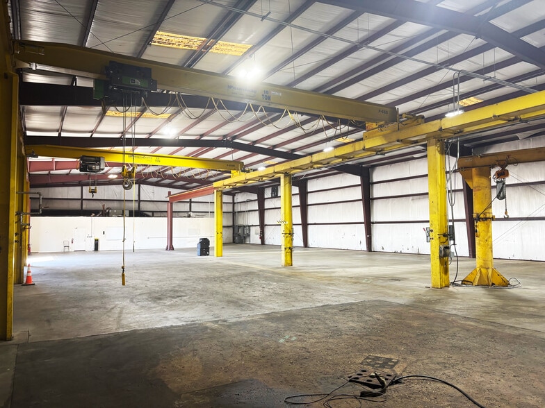 2038 McAulty Rd, Houston, TX for lease - Building Photo - Image 3 of 4