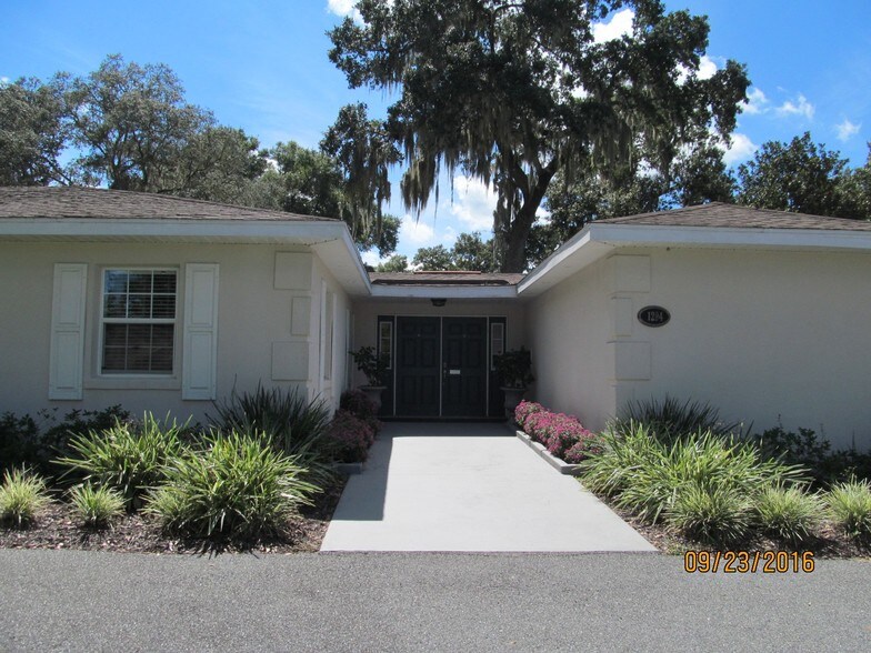 1294 SE 24th Rd, Ocala, FL à louer - Photo du bâtiment - Image 2 de 7