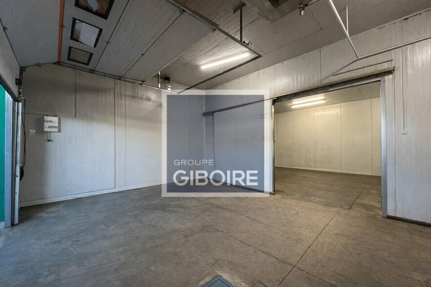 Industrial in Rennes for lease - Interior Photo - Image 2 of 5