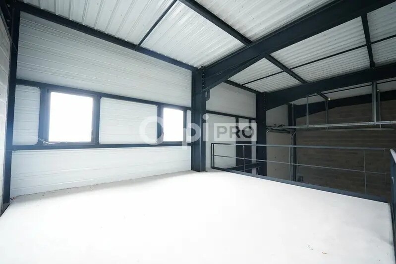 Flex in Saint-Vulbas for sale - Interior Photo - Image 2 of 12