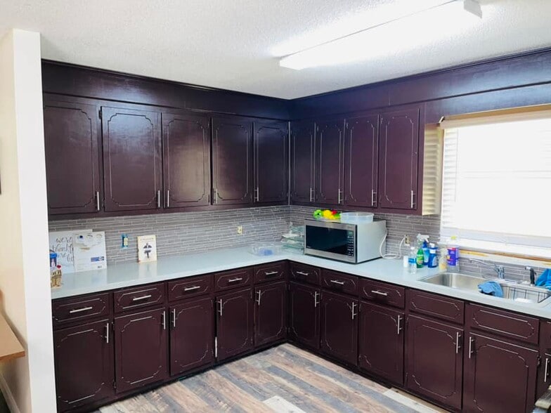 301 W Main St, Stoneville, NC for sale - Interior Photo - Image 2 of 74