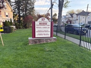 17 Elm Ave, Hackensack, NJ à louer Photo intérieure- Image 2 de 3