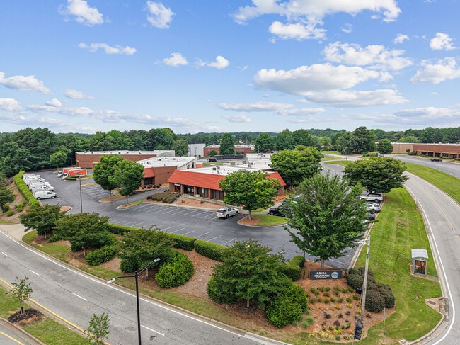 Plus de détails pour 4896 N Royal Atlanta Dr, Tucker, GA - Local d'activités, Industriel à louer