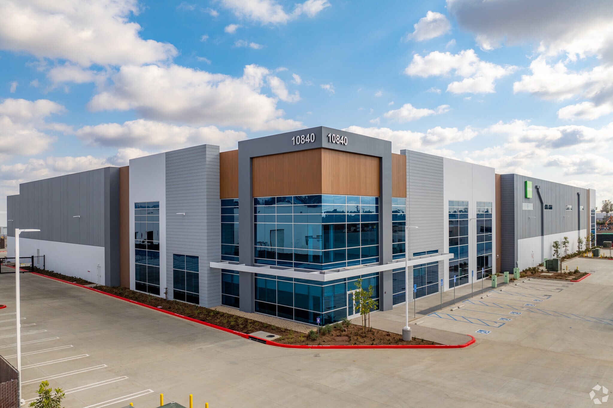 10840 Norwalk Blvd, Santa Fe Springs, CA for lease Primary Photo- Image 1 of 23