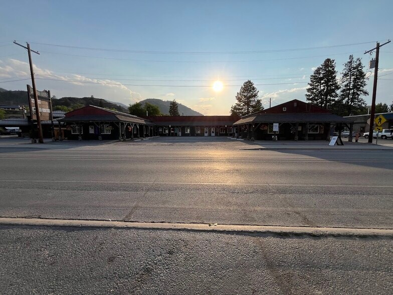 North Cascades Hwy, Twisp, WA à vendre - Photo du bâtiment - Image 3 de 6