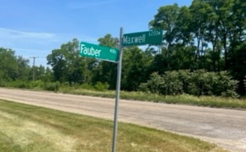 6314 W Fauber Rd, Peoria, IL for sale - Building Photo - Image 2 of 14