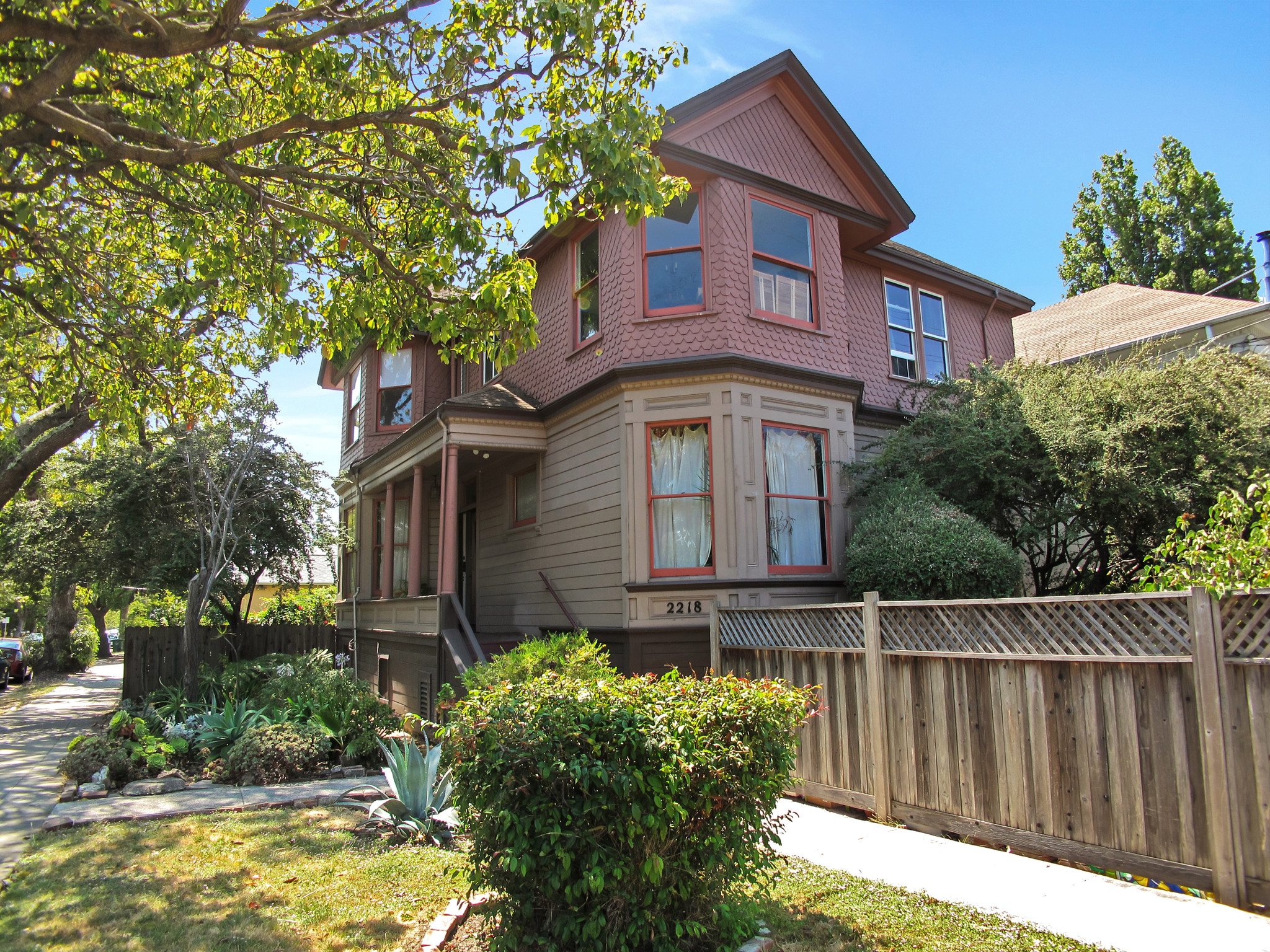 2218 Ashby Ave, Berkeley, CA à vendre Photo principale- Image 1 de 1