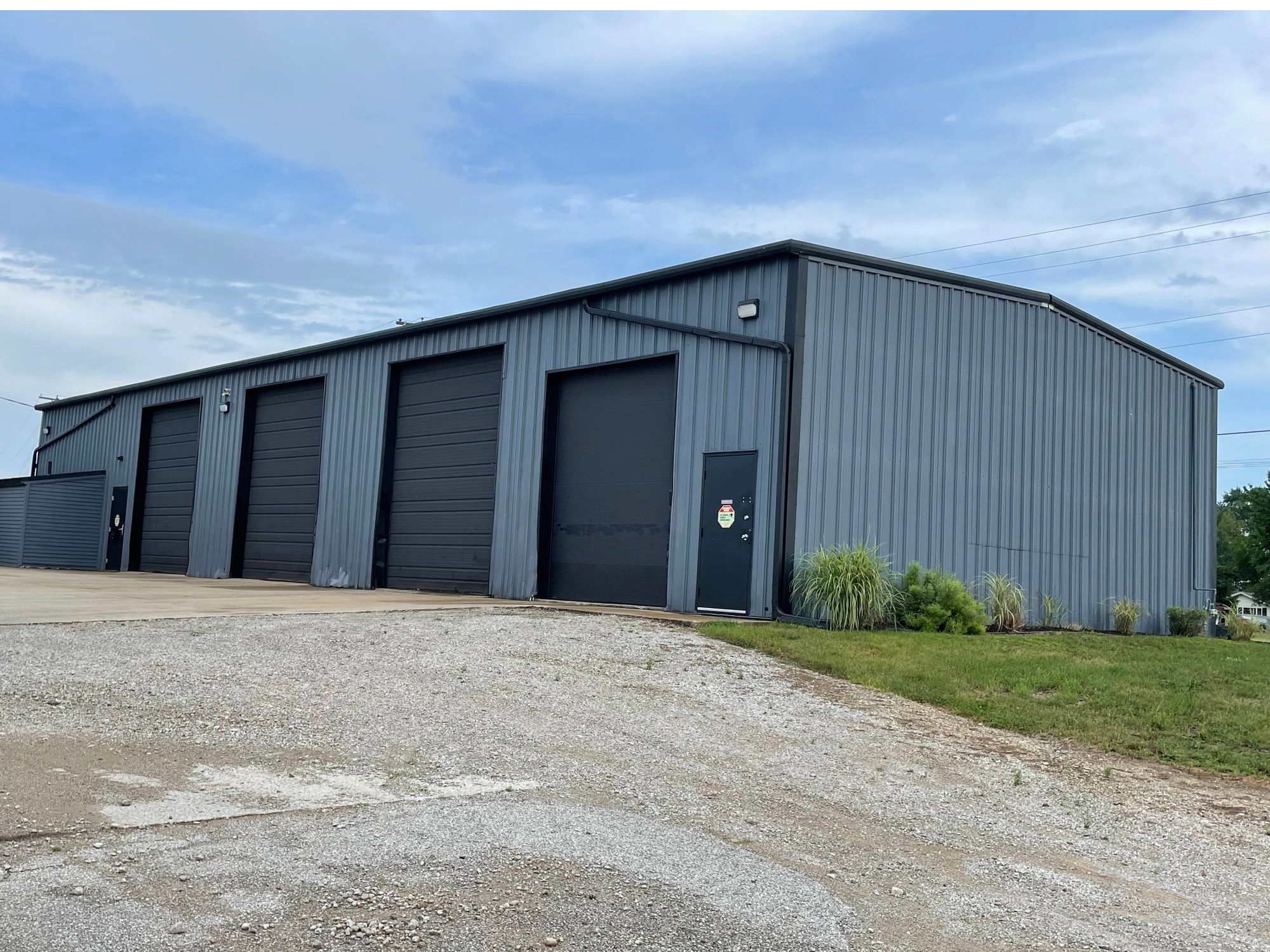 910 Hall Ave, Elkhart, IN for lease Primary Photo- Image 1 of 5