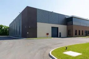 Industriel dans Sucy-en-Brie à louer - Photo du bâtiment - Image 2 de 8