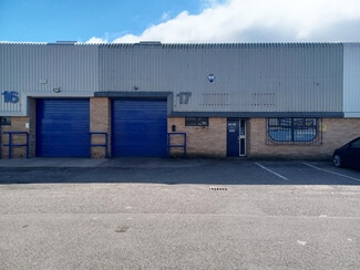Plus de détails pour 17 Court rd, Cwmbran - Local d'activités à louer