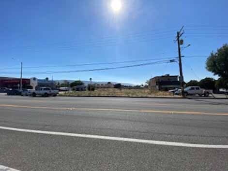 42235 50th St W, Quartz Hill, CA à vendre - Photo du bâtiment - Image 2 de 7