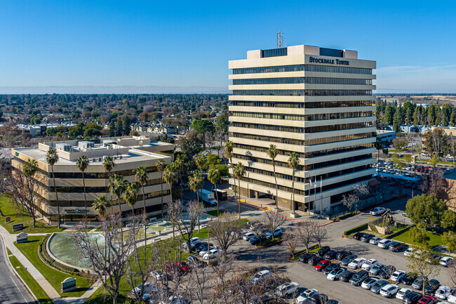 Plus de détails pour 5060 California Ave, Bakersfield, CA - Bureau à louer