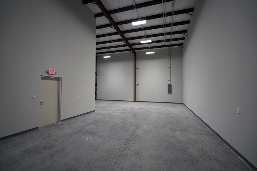 32223 Tamina Rt, Magnolia, TX for lease - Building Photo - Image 3 of 18