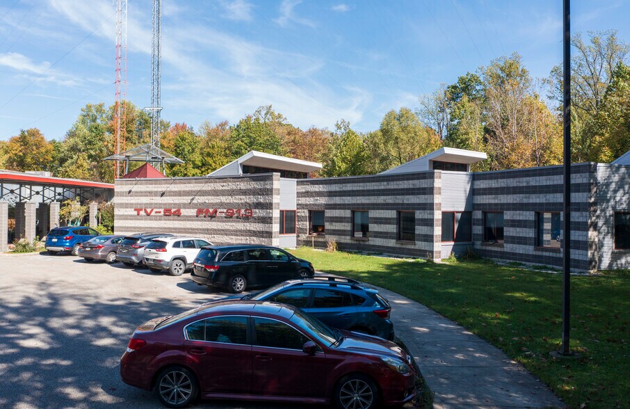 8425 Peach St, Erie, PA à vendre - Photo du bâtiment - Image 3 de 15